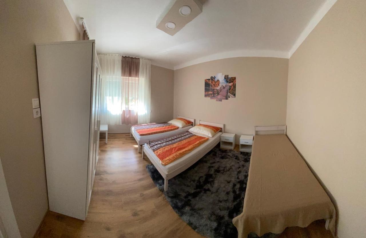 Edina Apartman بالاتوليلّي المظهر الخارجي الصورة