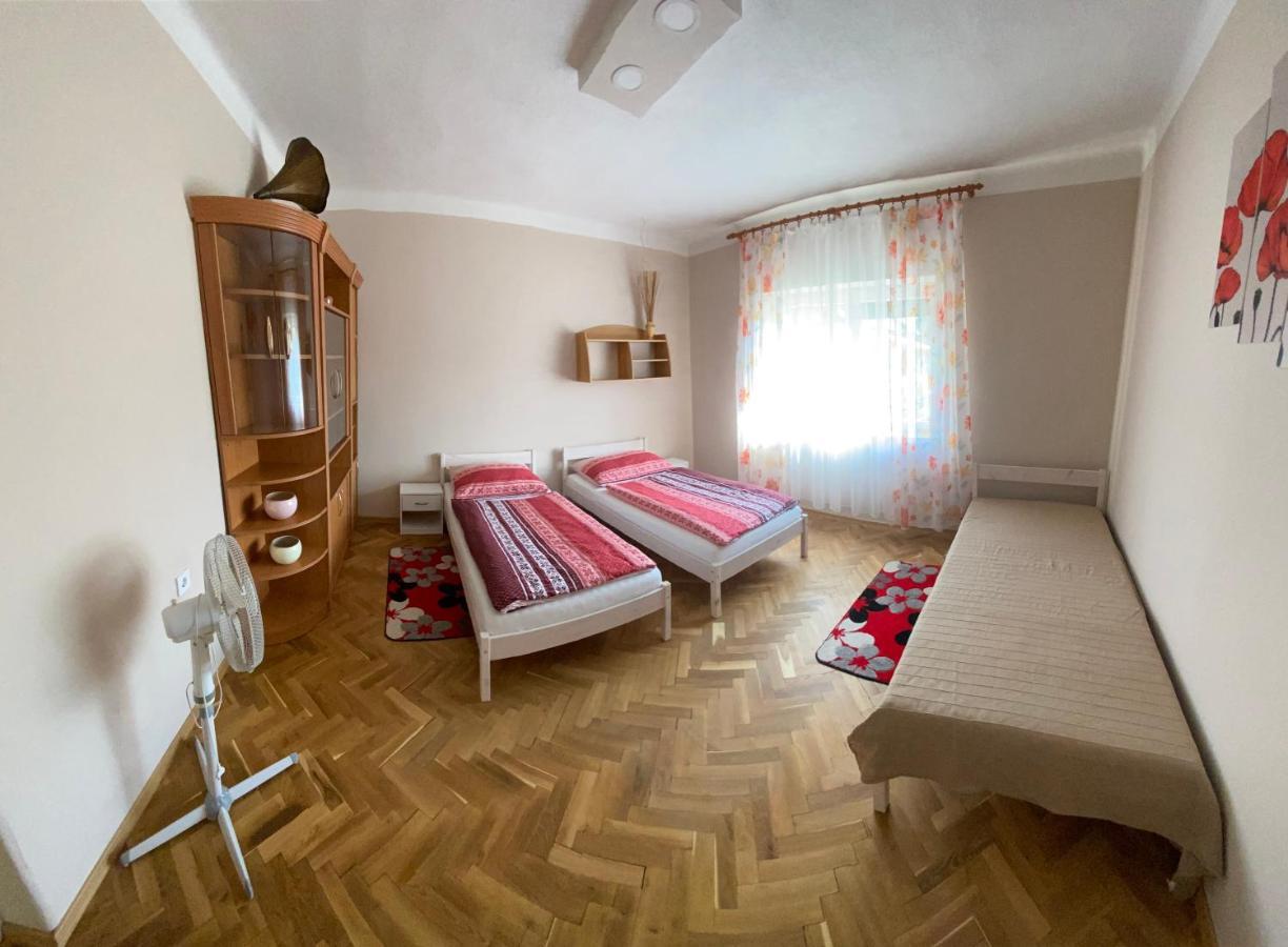 Edina Apartman بالاتوليلّي المظهر الخارجي الصورة